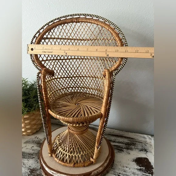 Vintage Wicker Peacock Fan Back Rattan Chair 16” Plant Stand or Doll Boho EVC - Picture 8 of 10